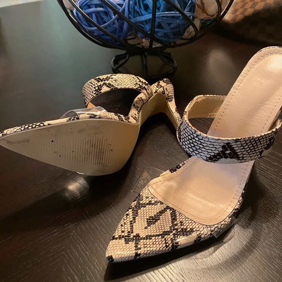 Clear Sandals - Picture 2 of 2